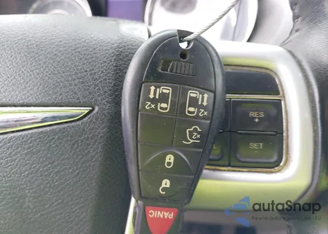 2013 Chrysler Town & Country Touring from USA, damaged, VIN 2C4RC1BG2DR755225